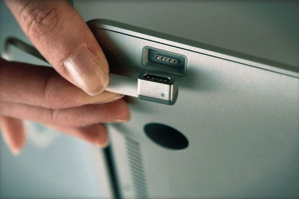 Conecte o externo hard drive lentamente